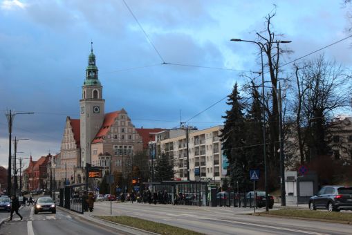 Przystanek tramwajowo-autobusowy Centrum (7 lutego 2022)