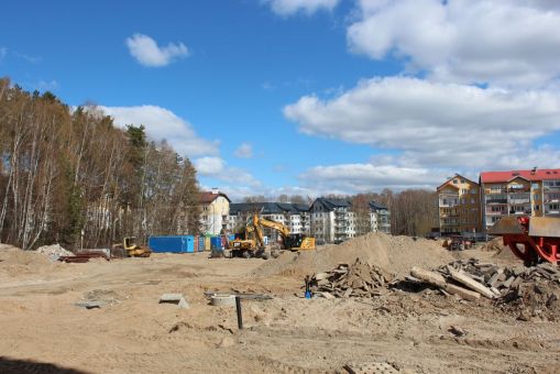 Budowa linii tramwajowej w ulicy Wilczyńskiego, w okolicach przyszłego przystanku końcowego Pieczewo (16 kwietnia 2022)