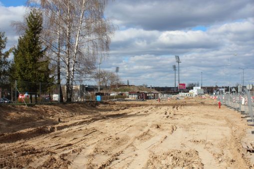 Budowa linii tramwajowej w ulicy Wyszyńskiego, między aleją Piłsudskiego a ulicą Żołnierską (16 kwietnia 2022)