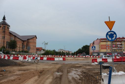 Budowa linii tramwajowej w ulicy Wilczyńskiego, w okolicach skrzyżowania z ulicą Krasickiego (1 lipca 2022)