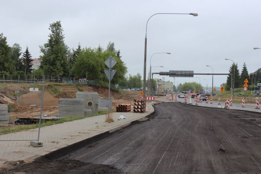 Budowa linii tramwajowej przy skrzyżowaniu ulic Wyszyńskiego, Pstrowskiego i Synów Pułku (2 lipca 2022)