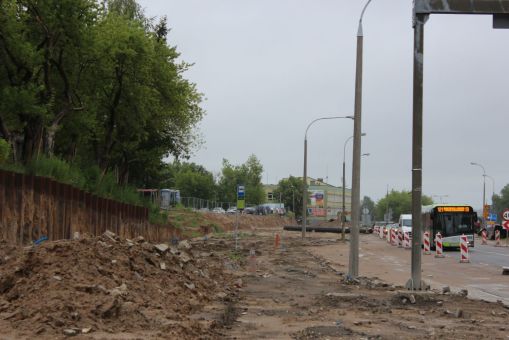 Budowa linii tramwajowej w ulicy Wyszyńskiego, między ulicami Żołnierską i Pstrowskiego (2 lipca 2022)