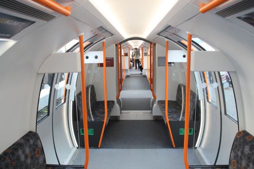 Wnętrze pociągu metra wyprodukowanego przez Stadlera dla Glasgow