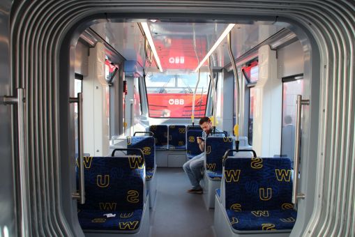 Wnętrze Siemensa Avenio M dla niemieckiego Ulm na targach InnoTrans 2018