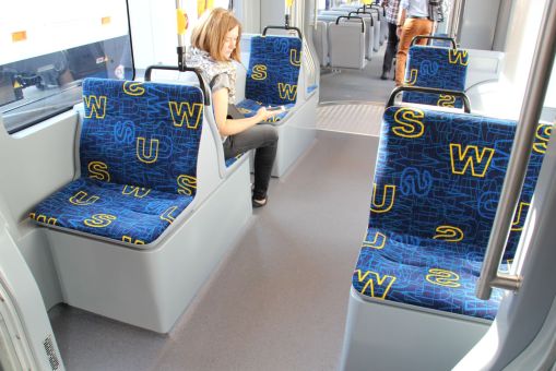 Wnętrze Siemensa Avenio dla niemieckiego Ulm na targach InnoTrans 2018