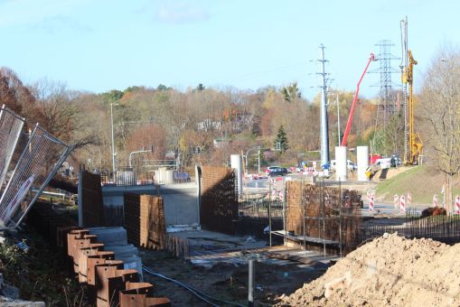 Budowa estakady tramwajowej w ulicy Krasickiego (3 listopada 2022)