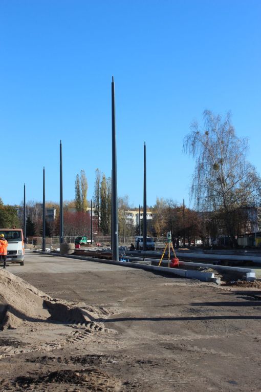 Budowa linii tramwajowej w ulicy Wilczyńskiego, w pobliżu skrzyżowania z ulicą Krasickiego (3 listopada 2022)