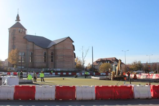 Budowa linii tramwajowej na skrzyżowaniu ulic Wilczyńskiego i Krasickiego (3 listopada 2022)