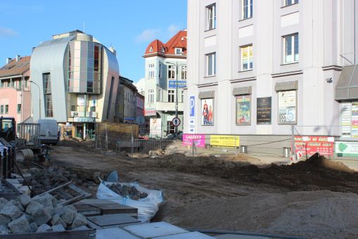 Budowa linii tramwajowej na placu Jedności Słowiańskiej (3 listopada 2022)