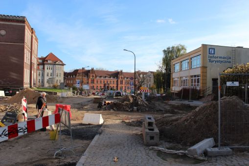 Budowa linii tramwajowej na placu Jedności Słowiańskiej (3 listopada 2022)