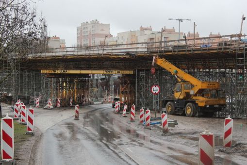 Budowa estakady tramwajowej w ulicy Synów Pułku (15 stycznia 2023)