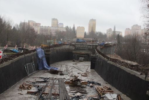 Budowa estakady tramwajowej w ulicy Synów Pułku (15 stycznia 2023) © OlsztyńskieTramwaje.pl