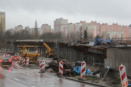 Budowa estakady tramwajowej w ulicy Synów Pułku (15 stycznia 2023)
