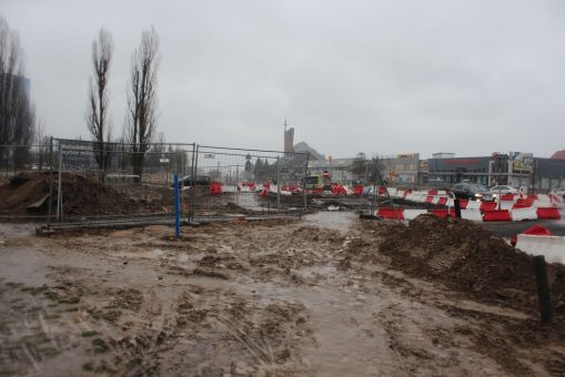 Budowa linii tramwajowej na skrzyżowaniu ulic Synów Pułku, Wyszyńskiego i Pstrowskiego (15 stycznia 2023) © OlsztyńskieTramwaje.pl