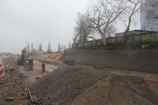 Budowa linii tramwajowej w ulicy Wyszyńskiego, między ulicami Wyszyńskiego i Żołnierską (15 stycznia 2023)