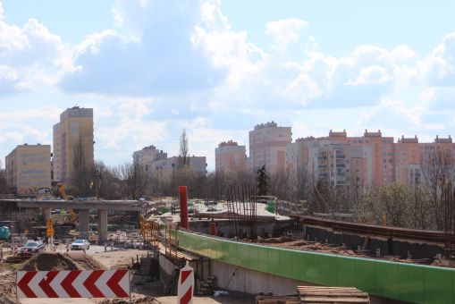 Budowa estakady tramwajowej w ulicy Synów Pułku (10 kwietnia 2023)