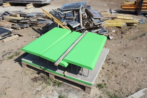 Płyty elewacyjne estakady tramwajowej (10 kwietnia 2023)