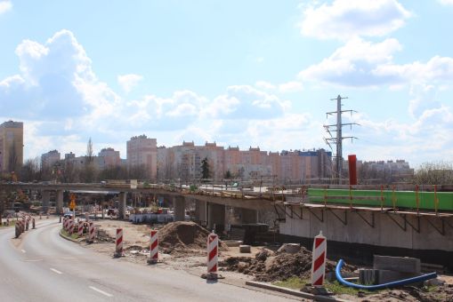 Budowa estakady tramwajowej w ulicy Synów Pułku (10 kwietnia 2023)