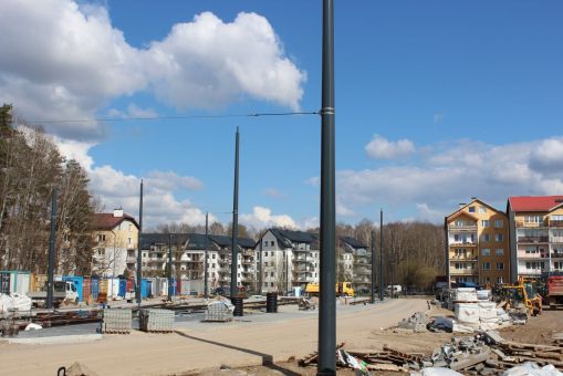 Budowa linii tramwajowej w ulicy Wilczyńskiego, w okolicach przyszłego przystanku końcowego Pieczewo (10 kwietnia 2023)