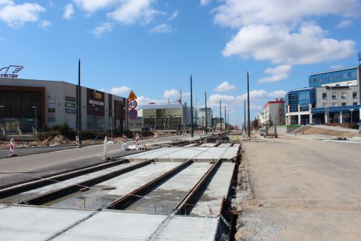 Budowa linii tramwajowej na placu Inwalidów Wojennych (10 kwietnia 2023)