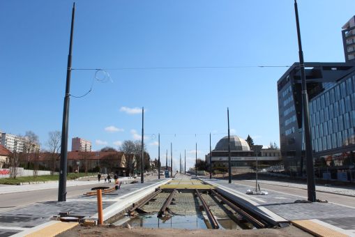 Budowa linii tramwajowej w alei Piłsudskiego, w pobliżu przystanku Planetarium (10 kwietnia 2023)