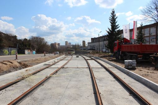 Budowa linii tramwajowej w ulicy Synów Pułku (10 kwietnia 2023)