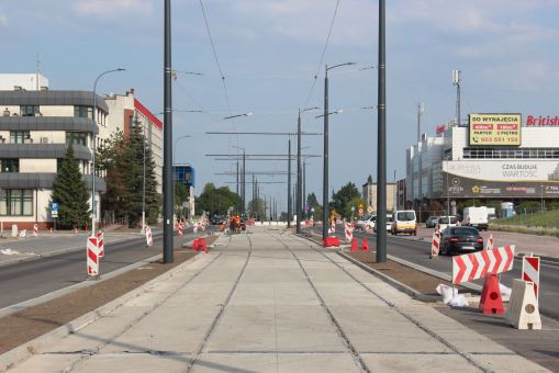 Budowa linii tramwajowej w alei Piłsudskiego, w pobliżu skrzyżowania z ulicą Mazowieckiego (5 lipca 2023)