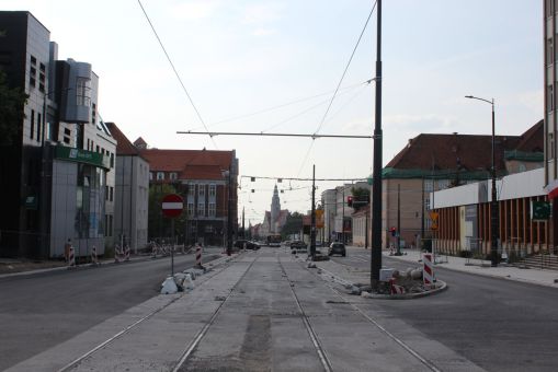 Budowa linii tramwajowej w alei Piłsudskiego, w pobliżu skrzyżowania z ulicą Głowackiego (5 lipca 2023)