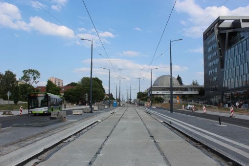 Budowa linii tramwajowej w alei Piłsudskiego - przystanek Planetarium (5 lipca 2023)
