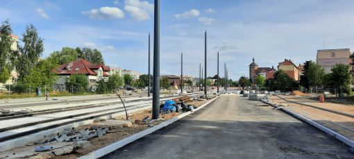 Budowa linii tramwajowej w ulicy Krasickiego, w pobliżu skrzyżowania z ulicami Sobocińskiego i Boenigka (29 lipca 2023)