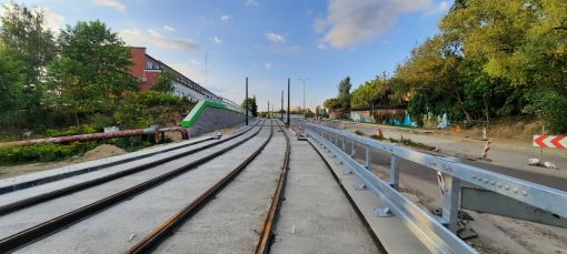 Budowa estakady tramwajowej w ulicy Synów Pułku (13 sierpnia 2023)