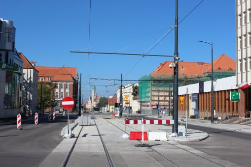 Budowa linii tramwajowej w alei Piłsudskiego, w pobliżu skrzyżowania z ulicą Głowackiego (17 września 2023)