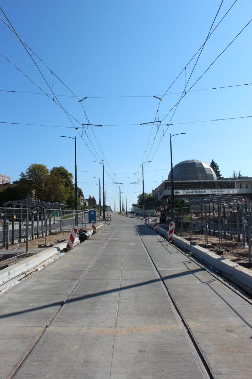 Budowa linii tramwajowej w alei Piłsudskiego - przystanek Planetarium (17 września 2023)