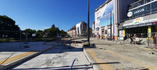 Budowa linii tramwajowej na placu Jedności Słowiańskiej (12 sierpnia 2023)