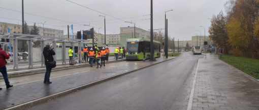 Pierwszy przejazd testowy trasą na Pieczewo - Durmazlar Panorama Olsztyn DRP5H05 #3017 na przystanku końcowym Pieczewo (20 listopada 2023)