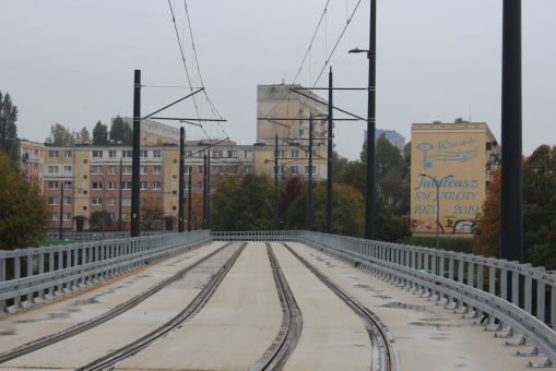 Budowa estakady tramwajowej nad ulicami Synów Pułku i Krasickiego (22 października 2023)