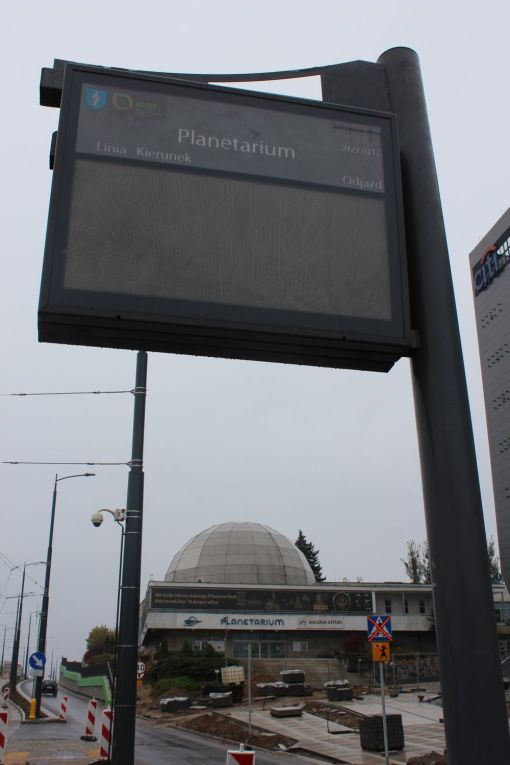 Budowa linii tramwajowej w alei Piłsudskiego - przystanek Planetarium (22 października 2023)