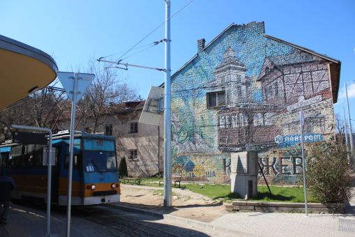 Tramkar T8M #505 na linii 11 na pętli Kniażewo (Княжево) w Sofii (24 marca 2024)