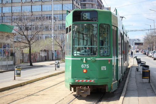 Schindler Be 4-6 #675 na linii 8 na przystanku Buleward Konstantin Weliczkow (бул. Константин Величков) w Sofii (24 marca 2024)