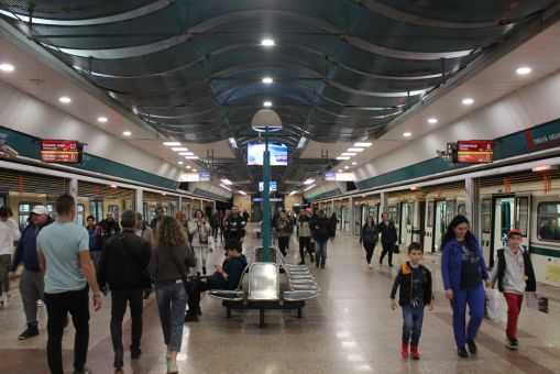 Stacja metra linii M1 i M4 Serdika (Сердика) w Sofii (24 marca 2024)