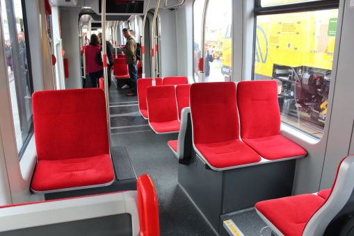 Wnętrze Siemensa Avenio dla Norymbergi na targach Inno Trans 2022