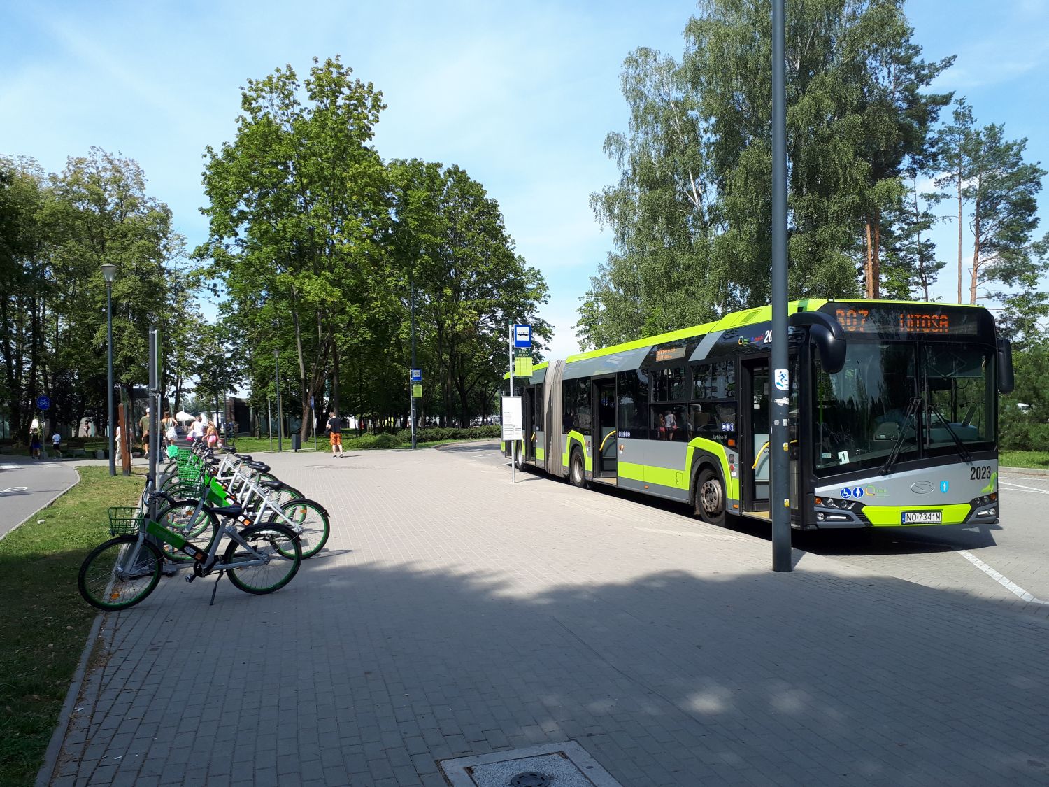 Solaris Urbino 18 IV #2023 na linii 307 na pętli Plaża Miejska (13 sierpnia 2018)